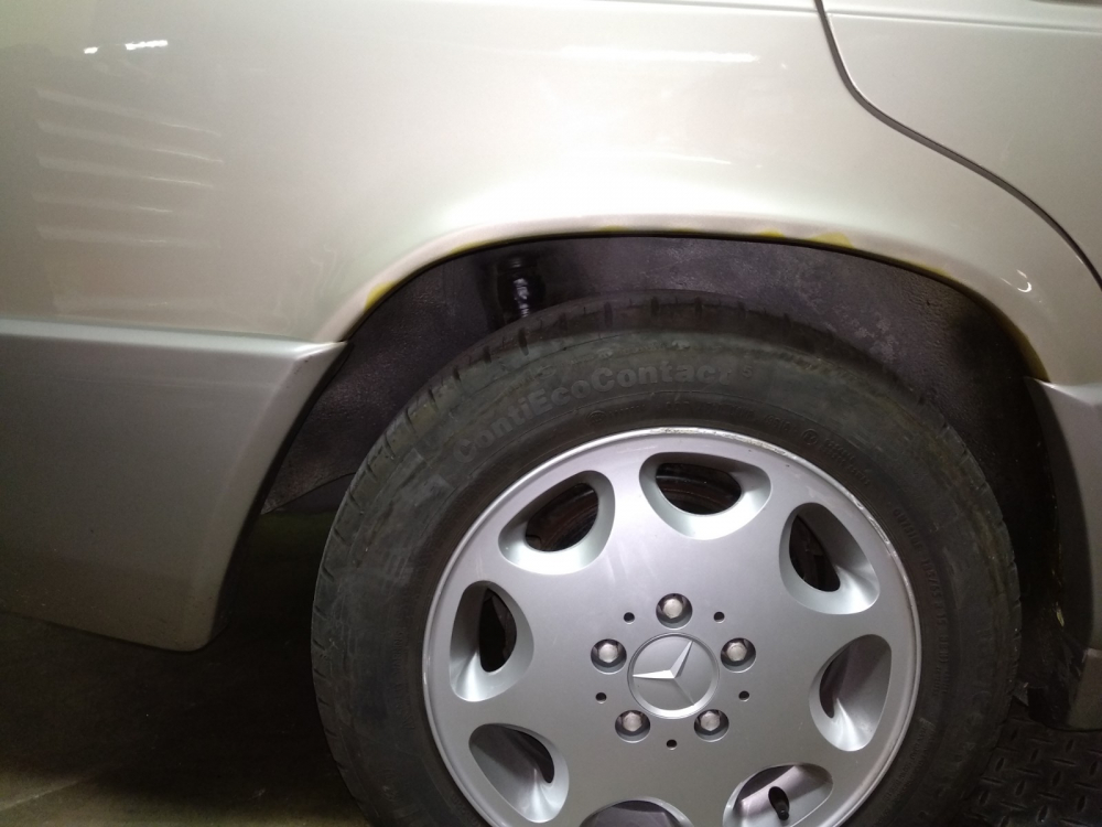 Seitenteil reparieren - kompletten Radlauf innen und außen instandsetzen und lackieren